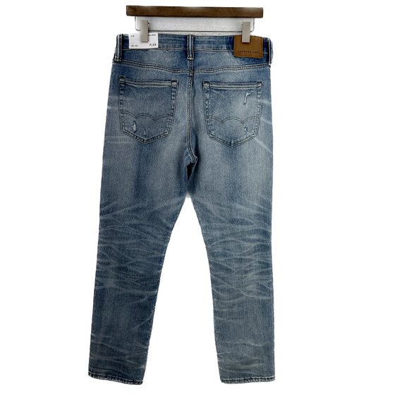 AMERICAN EAGLE Slim Flex Ripped Blue Light Wash Jeans Size 32 NWT - Picture 2 of 4